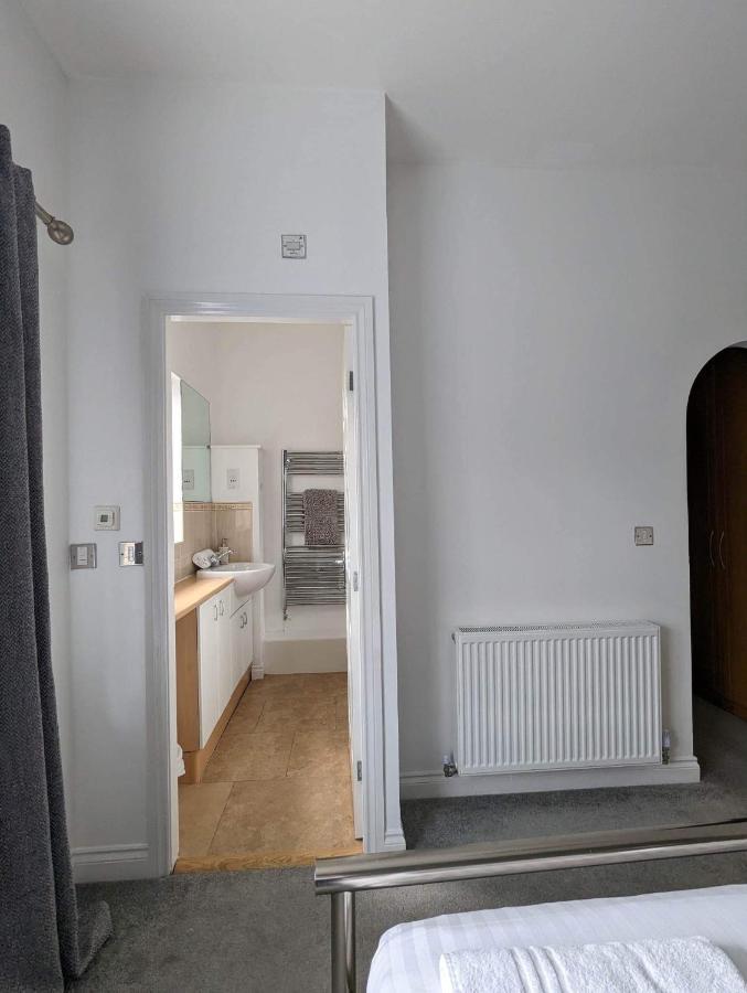 Kirkwood Drive Villa Durham Eksteriør billede