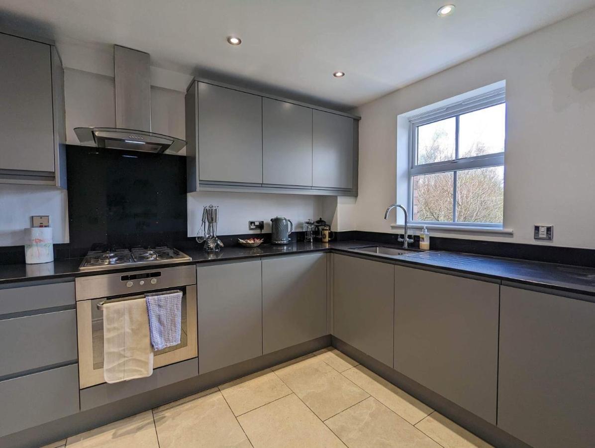 Kirkwood Drive Villa Durham Eksteriør billede